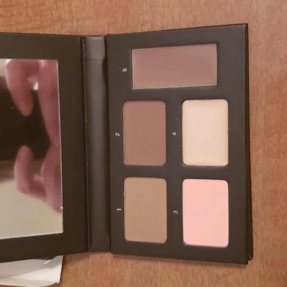 Younique brow palette